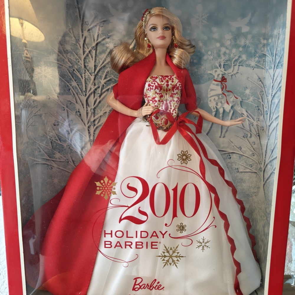Mattel 2010 Holiday Barbie
